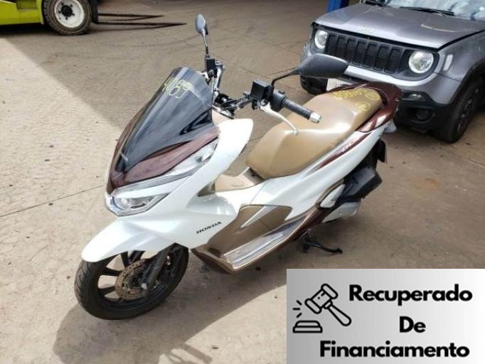 PCX 150 DLX